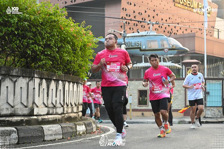 Race photo from Smartfren Run 2025 