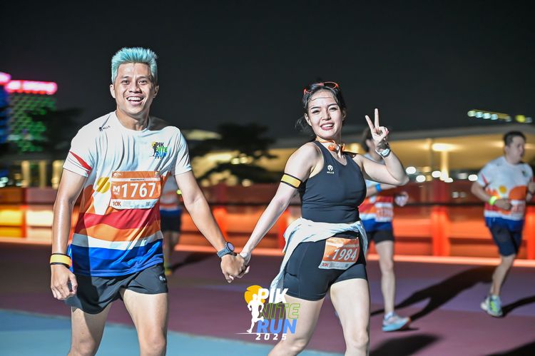 Race photo from PIK NITE RUN 2025