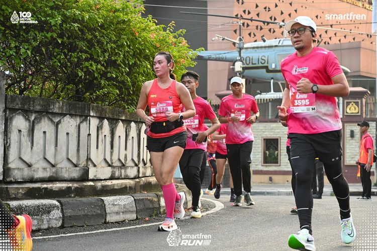 Race photo from Smartfren Run 2025 