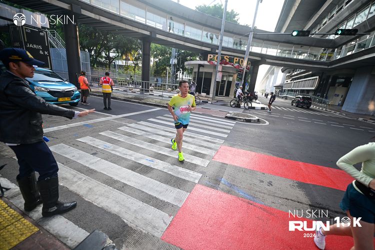 Race photo from Nu Skin Run 10K