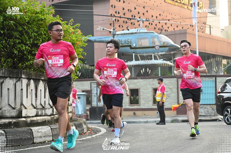 Race photo from Smartfren Run 2025 