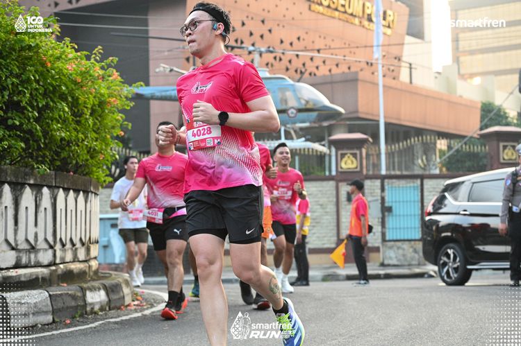 Race photo from Smartfren Run 2025 