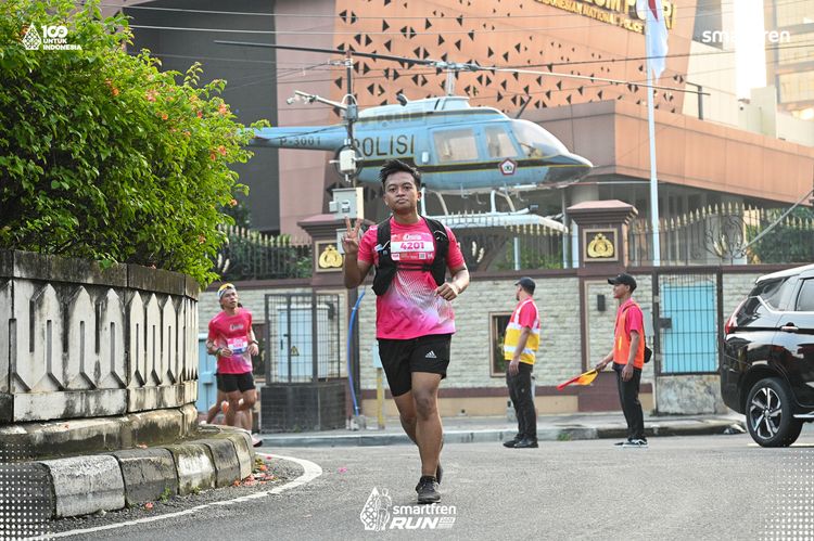 Race photo from Smartfren Run 2025 