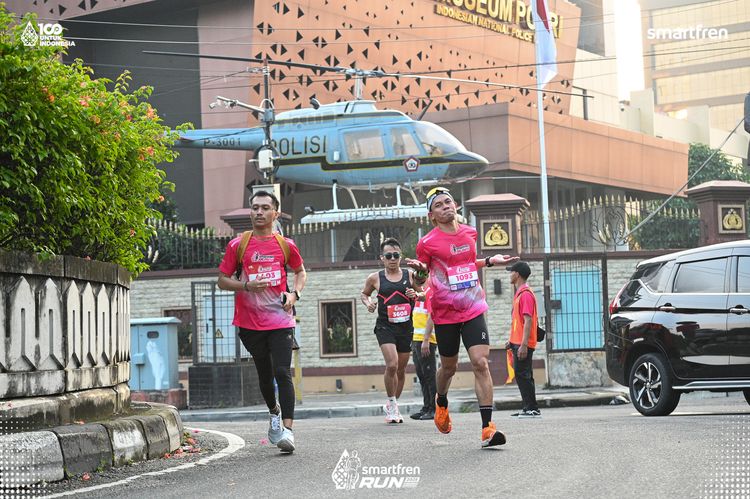 Race photo from Smartfren Run 2025 