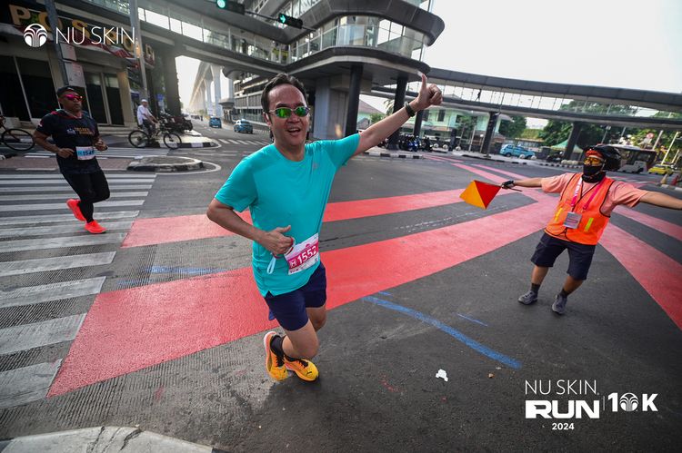 Race photo from Nu Skin Run 10K