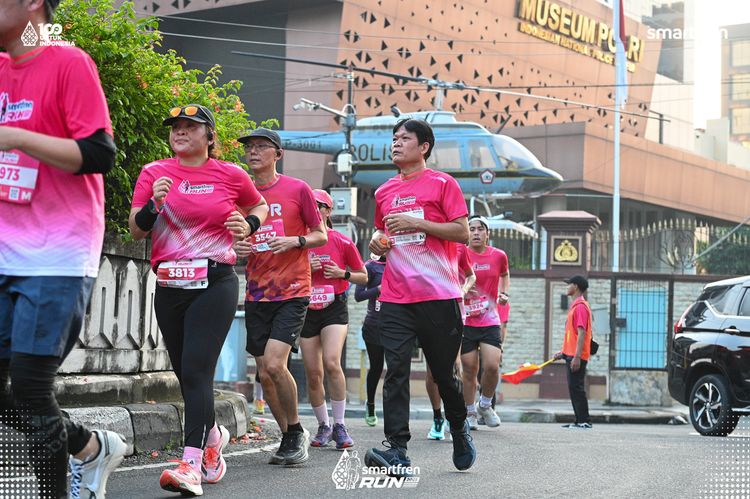 Race photo from Smartfren Run 2025 