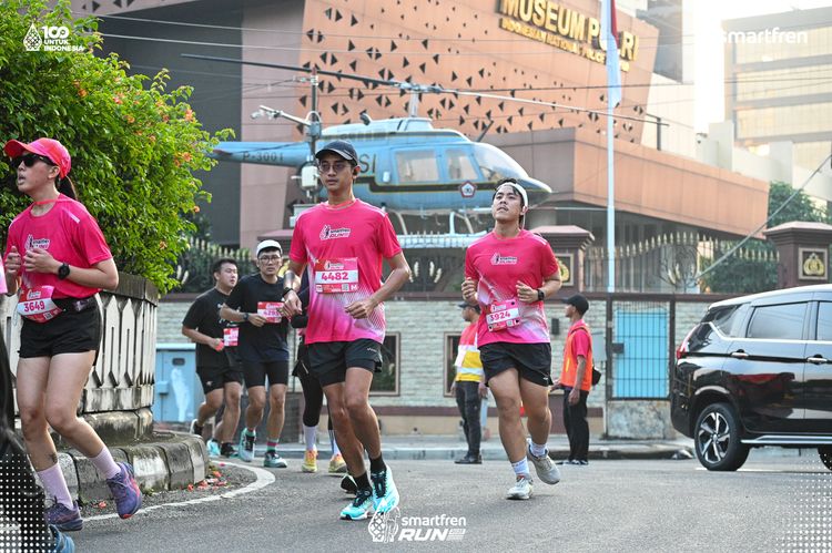 Race photo from Smartfren Run 2025 