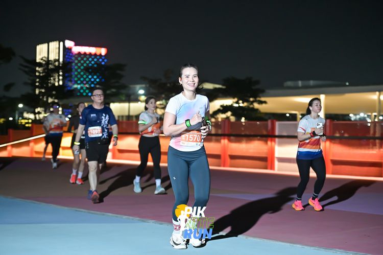Race photo from PIK NITE RUN 2025