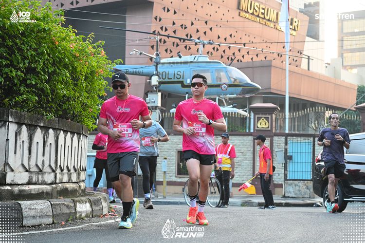 Race photo from Smartfren Run 2025 