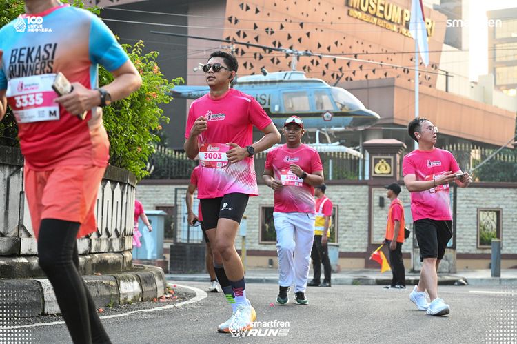 Race photo from Smartfren Run 2025 