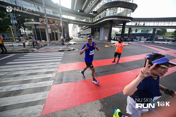 Race photo from Nu Skin Run 10K