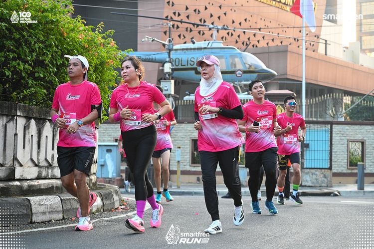Race photo from Smartfren Run 2025 