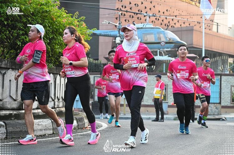 Race photo from Smartfren Run 2025 