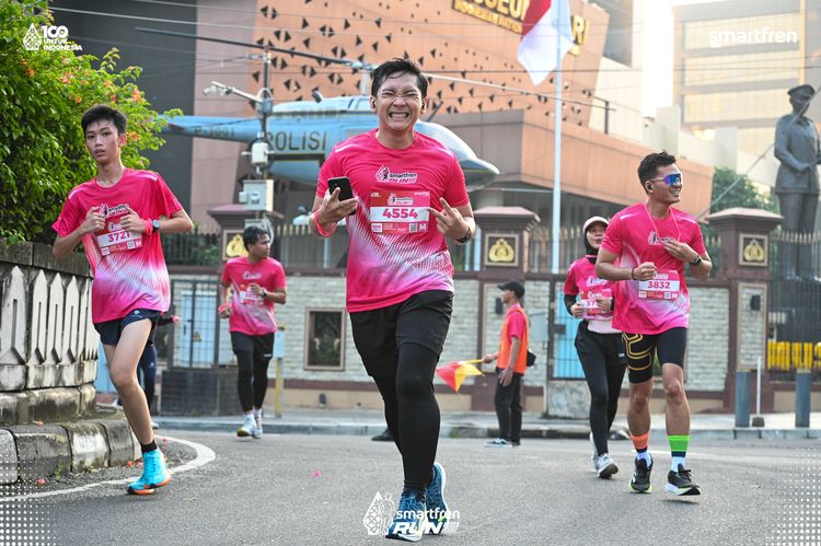 Race photo from Smartfren Run 2025 