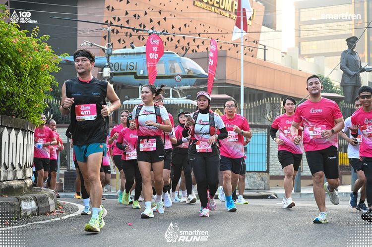 Race photo from Smartfren Run 2025 