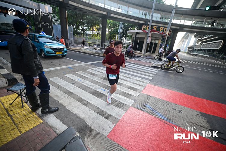 Race photo from Nu Skin Run 10K