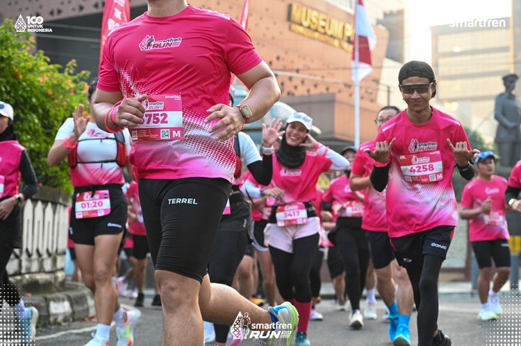 Race photo from Smartfren Run 2025 
