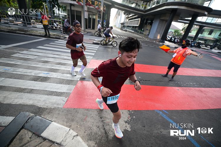 Race photo from Nu Skin Run 10K