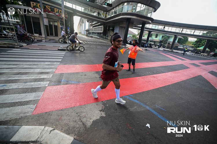 Race photo from Nu Skin Run 10K