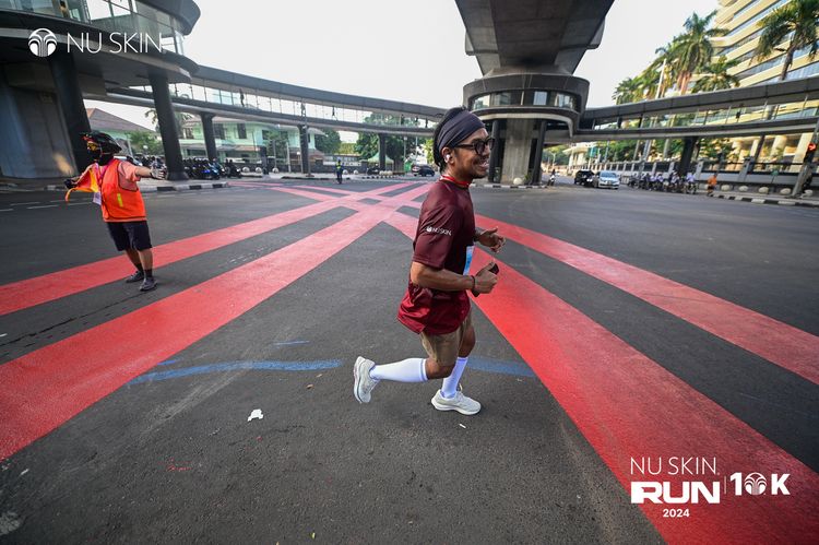 Race photo from Nu Skin Run 10K