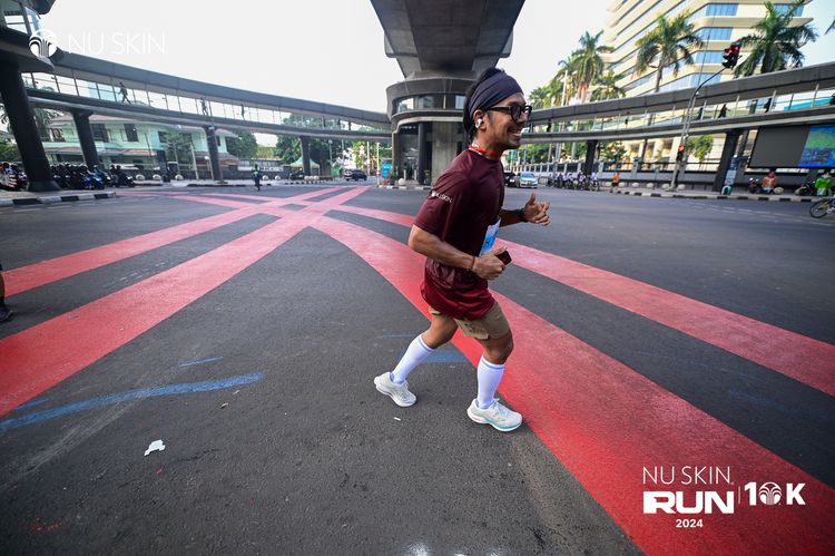 Race photo from Nu Skin Run 10K