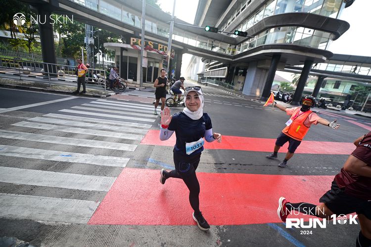 Race photo from Nu Skin Run 10K