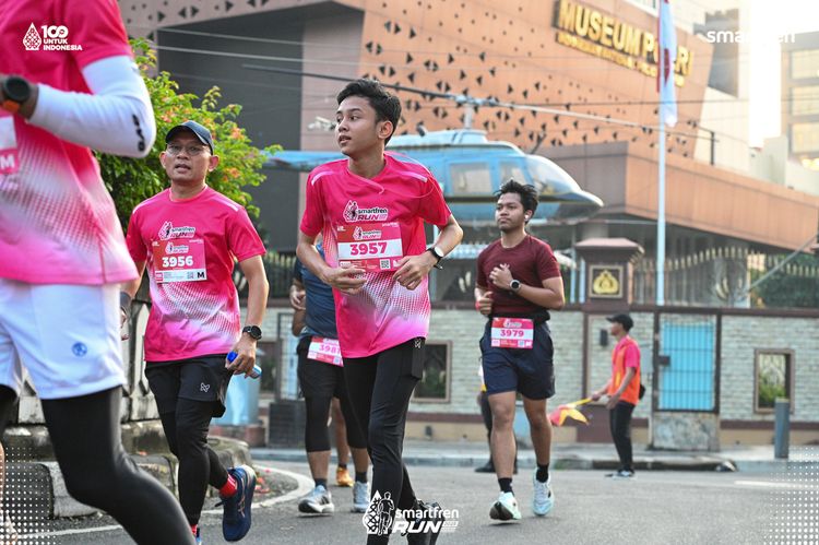 Race photo from Smartfren Run 2025 