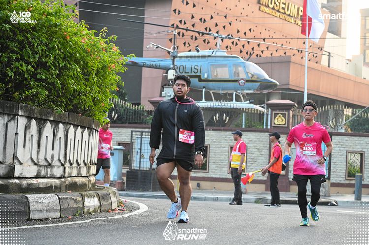 Race photo from Smartfren Run 2025 