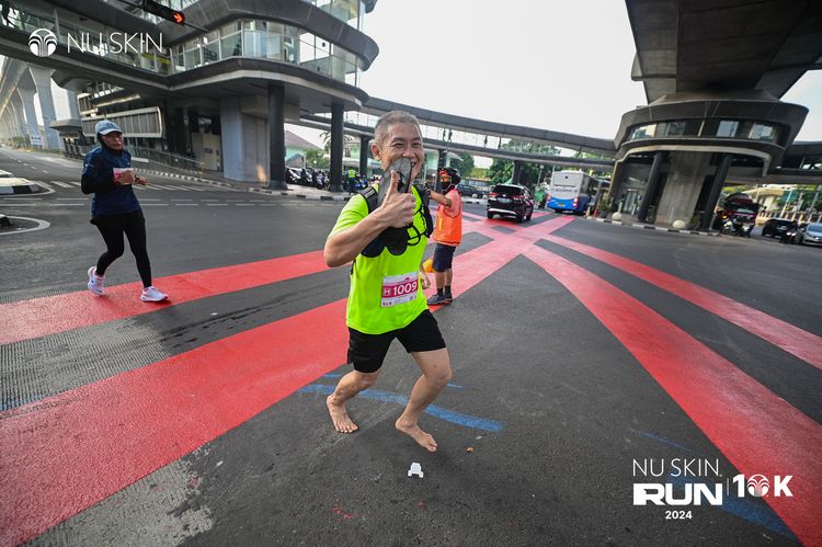 Race photo from Nu Skin Run 10K