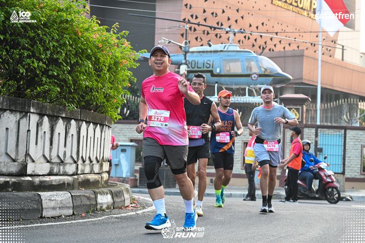 Race photo from Smartfren Run 2025 