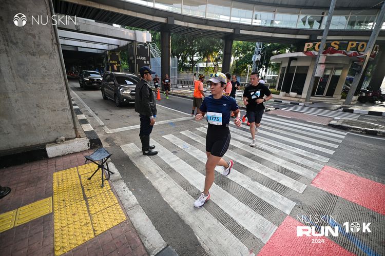 Race photo from Nu Skin Run 10K
