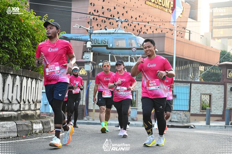 Race photo from Smartfren Run 2025 