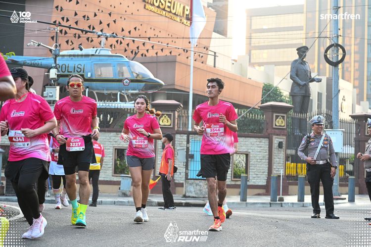 Race photo from Smartfren Run 2025 