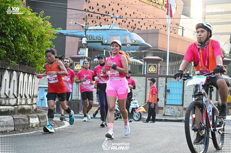 Race photo from Smartfren Run 2025 