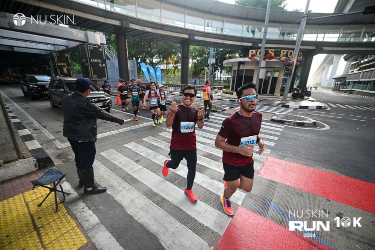 Race photo from Nu Skin Run 10K