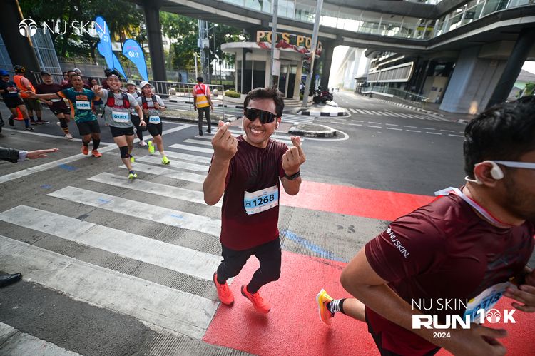 Race photo from Nu Skin Run 10K