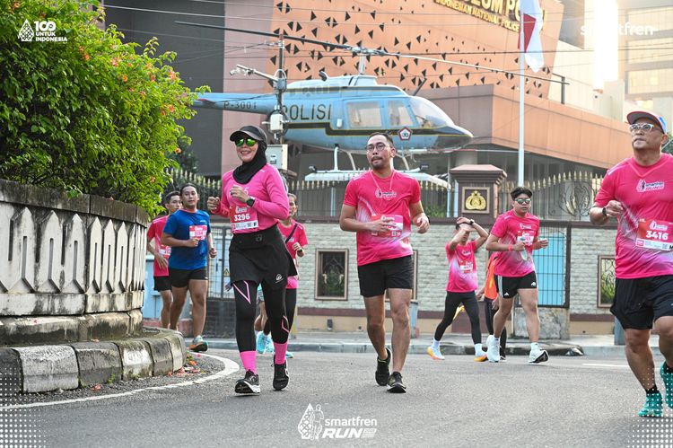 Race photo from Smartfren Run 2025 