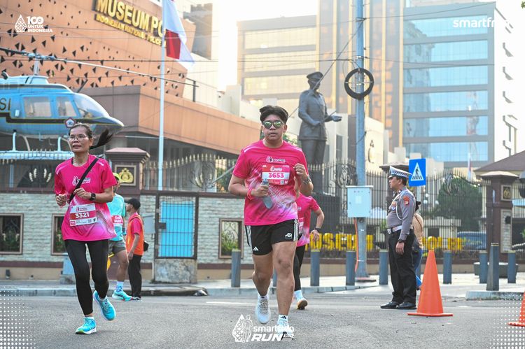 Race photo from Smartfren Run 2025 