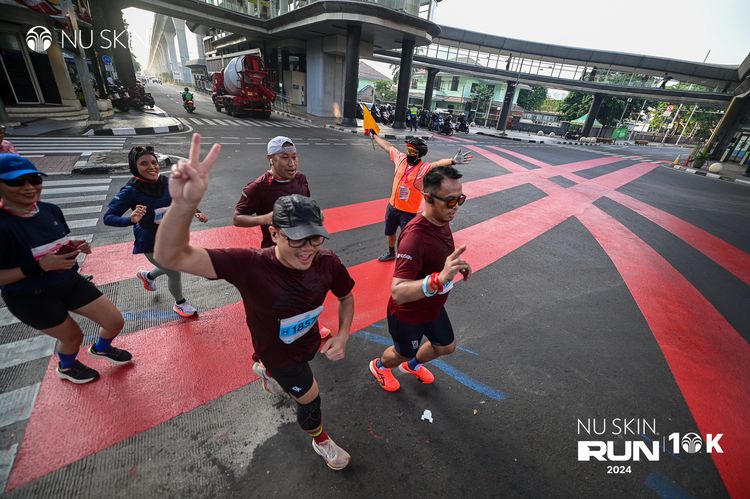 Race photo from Nu Skin Run 10K