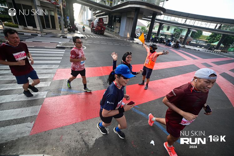 Race photo from Nu Skin Run 10K