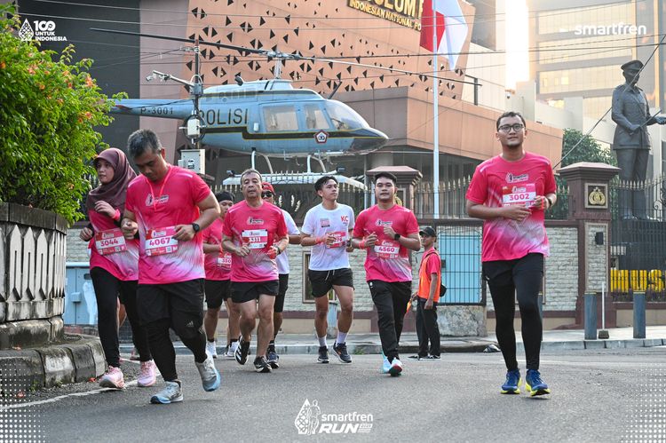 Race photo from Smartfren Run 2025 