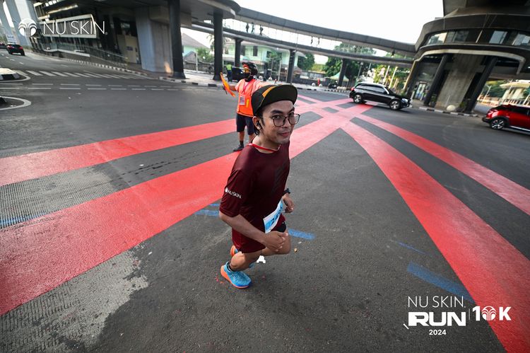 Race photo from Nu Skin Run 10K