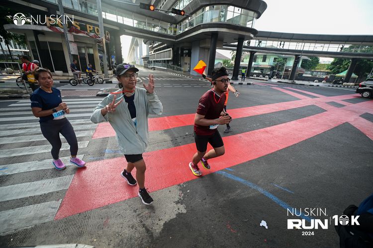 Race photo from Nu Skin Run 10K