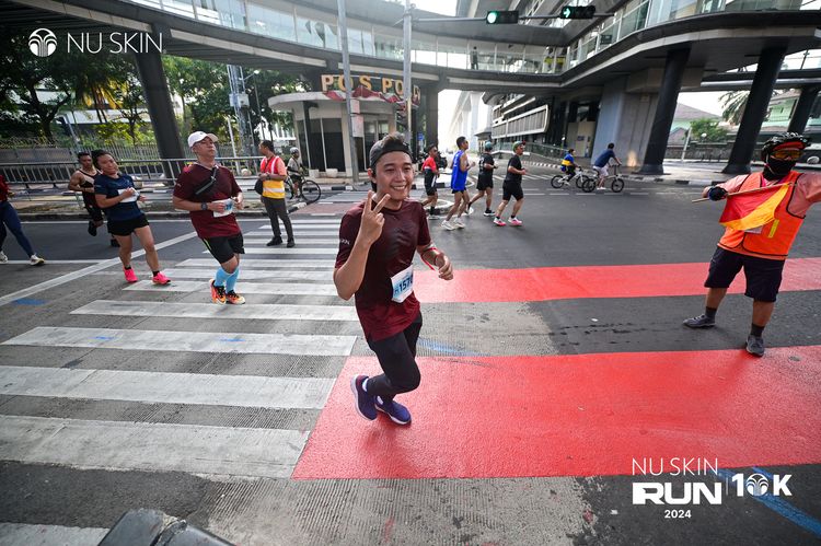 Race photo from Nu Skin Run 10K