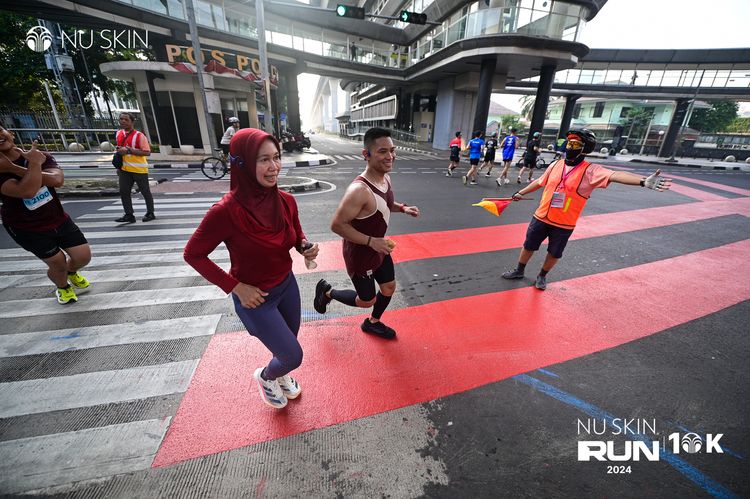 Race photo from Nu Skin Run 10K