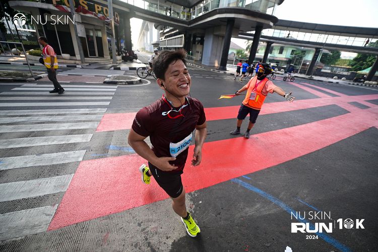 Race photo from Nu Skin Run 10K