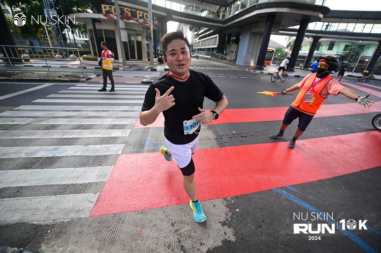 Race photo from Nu Skin Run 10K