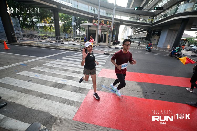 Race photo from Nu Skin Run 10K