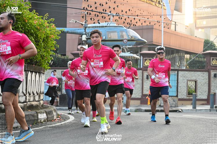Race photo from Smartfren Run 2025 