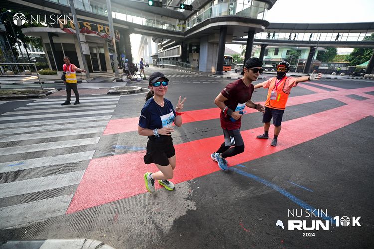 Race photo from Nu Skin Run 10K